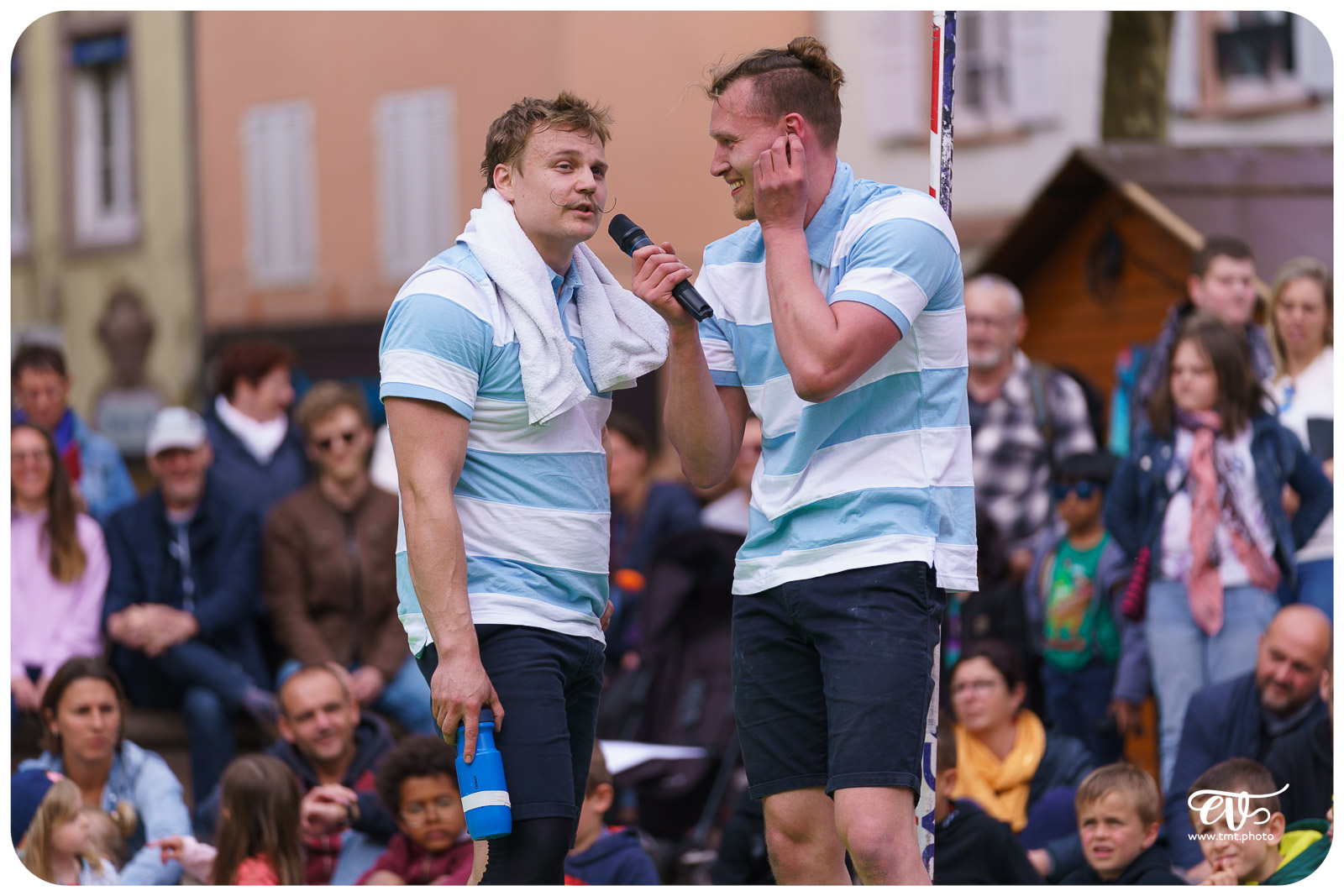 LEAGUE AND LEGEND (15FEET6)